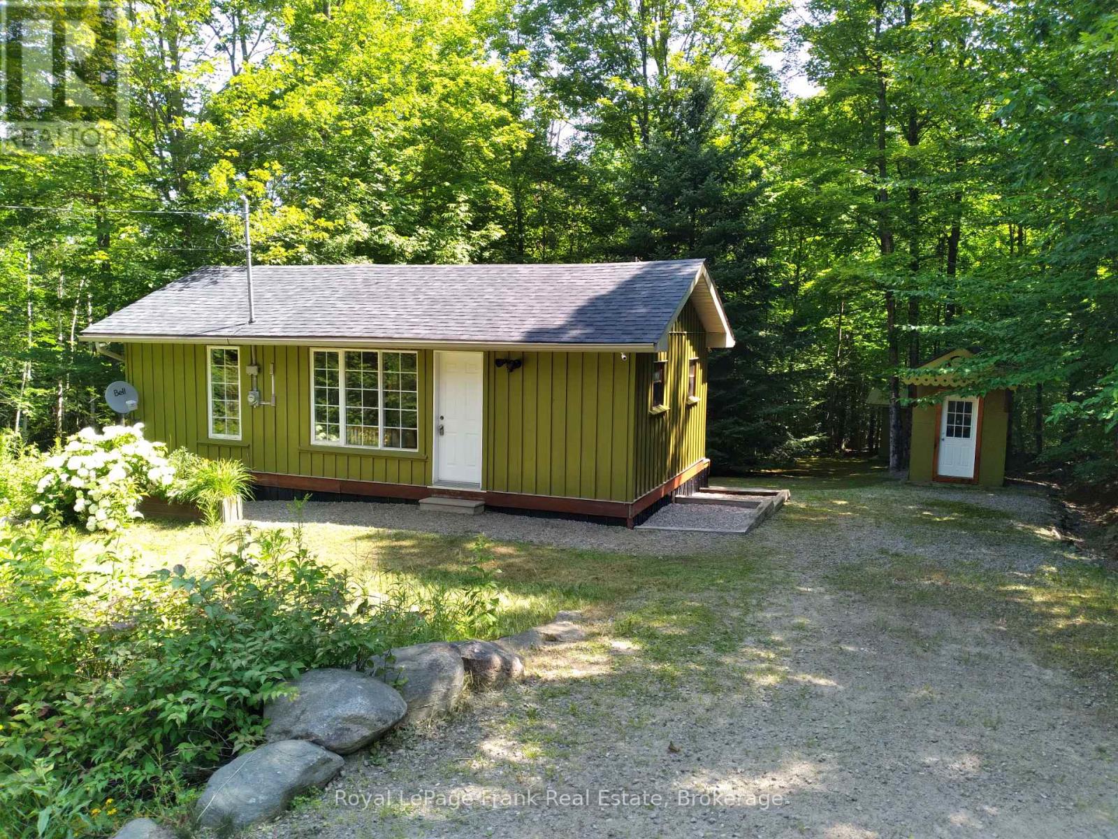1110 HAGEN ROAD - 1