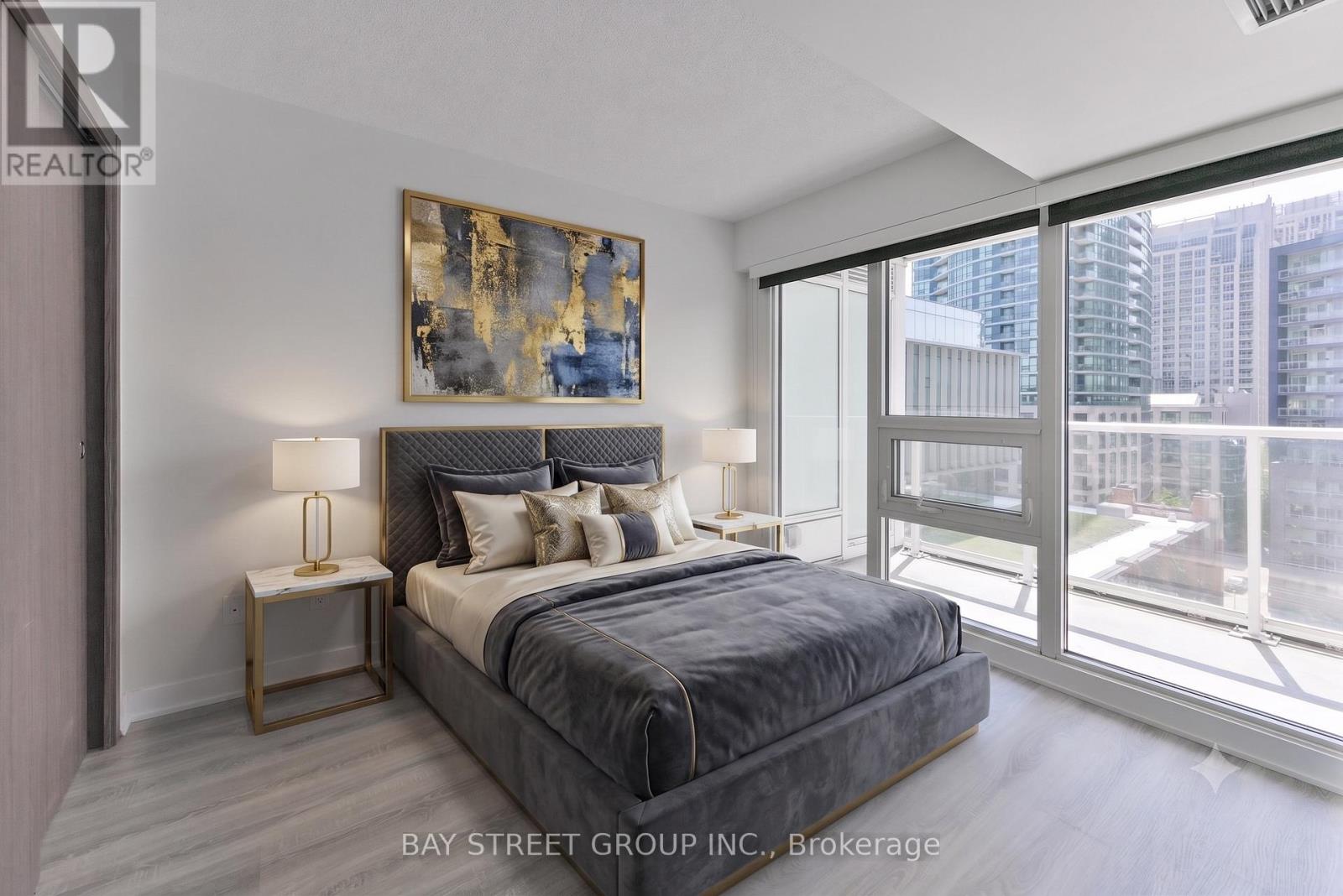 #903 17 BATHURST STREET - 2