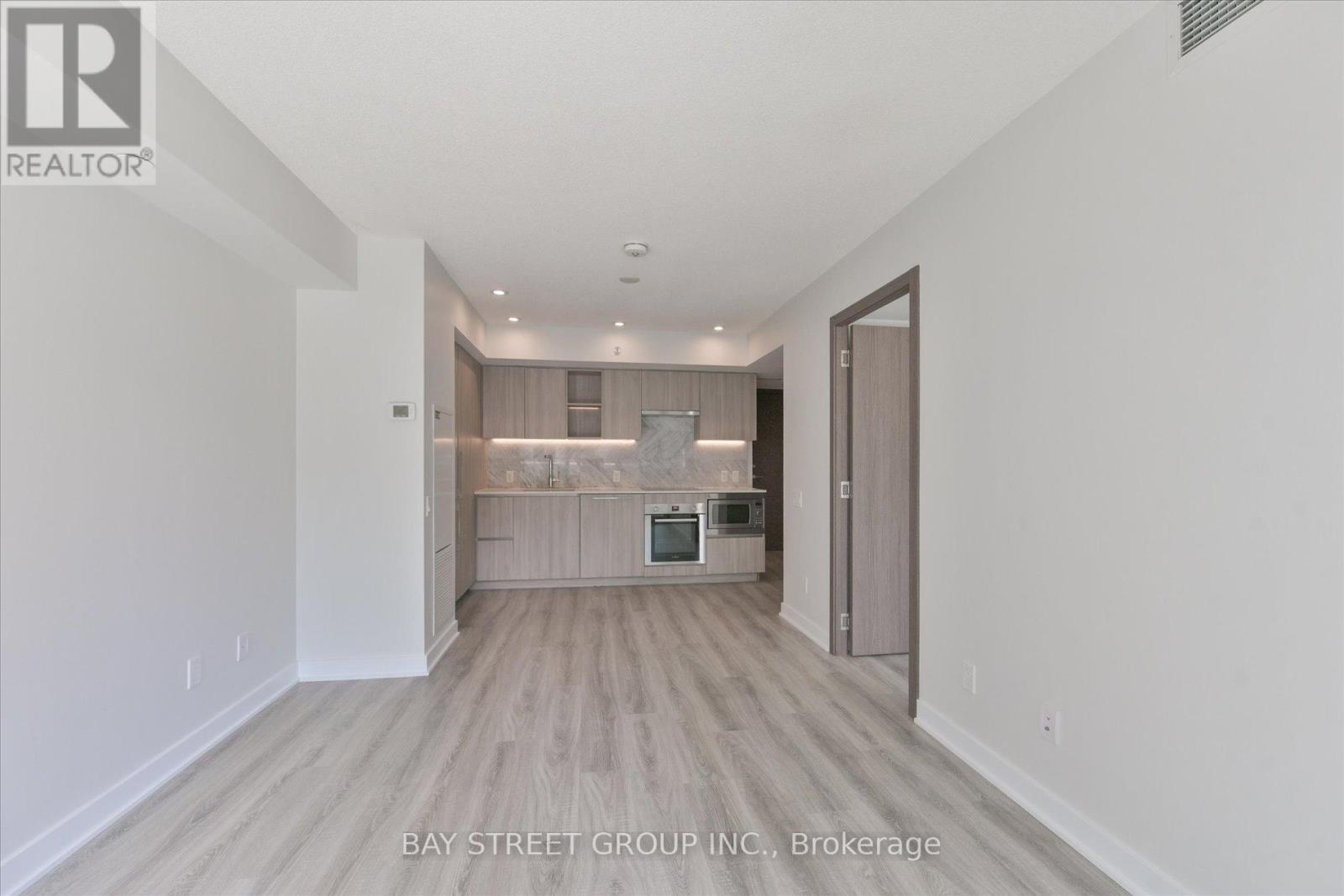 #903 17 BATHURST STREET - 15