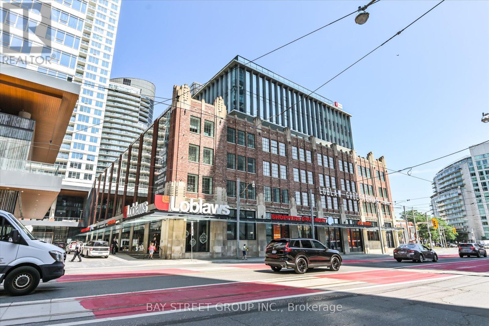 #903 17 BATHURST STREET - 22