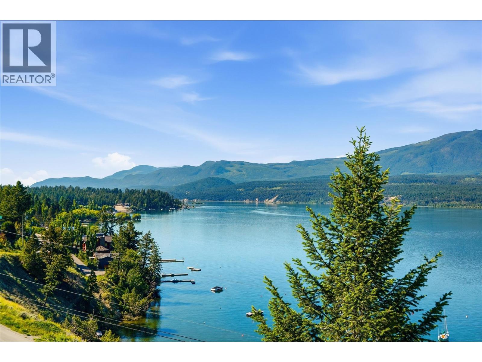 1208 Swansea Crescent - 6