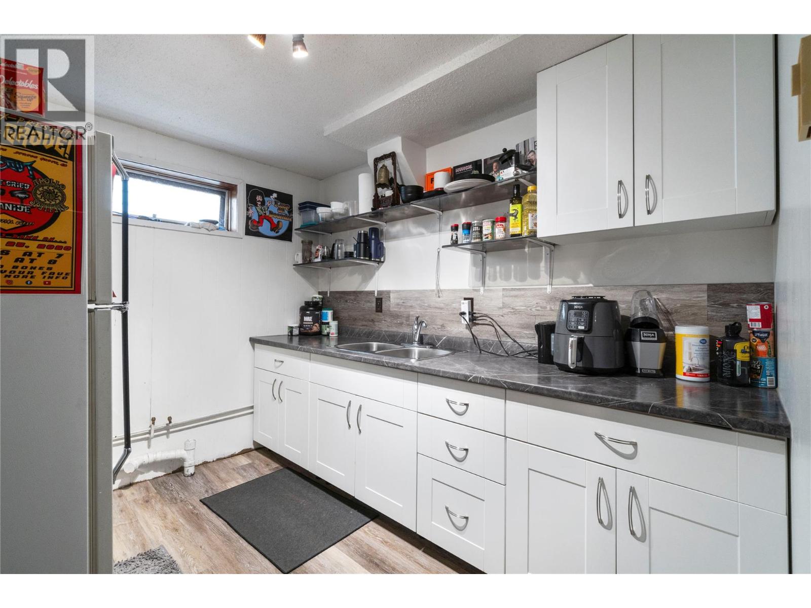 1961 16 Street NE - 33