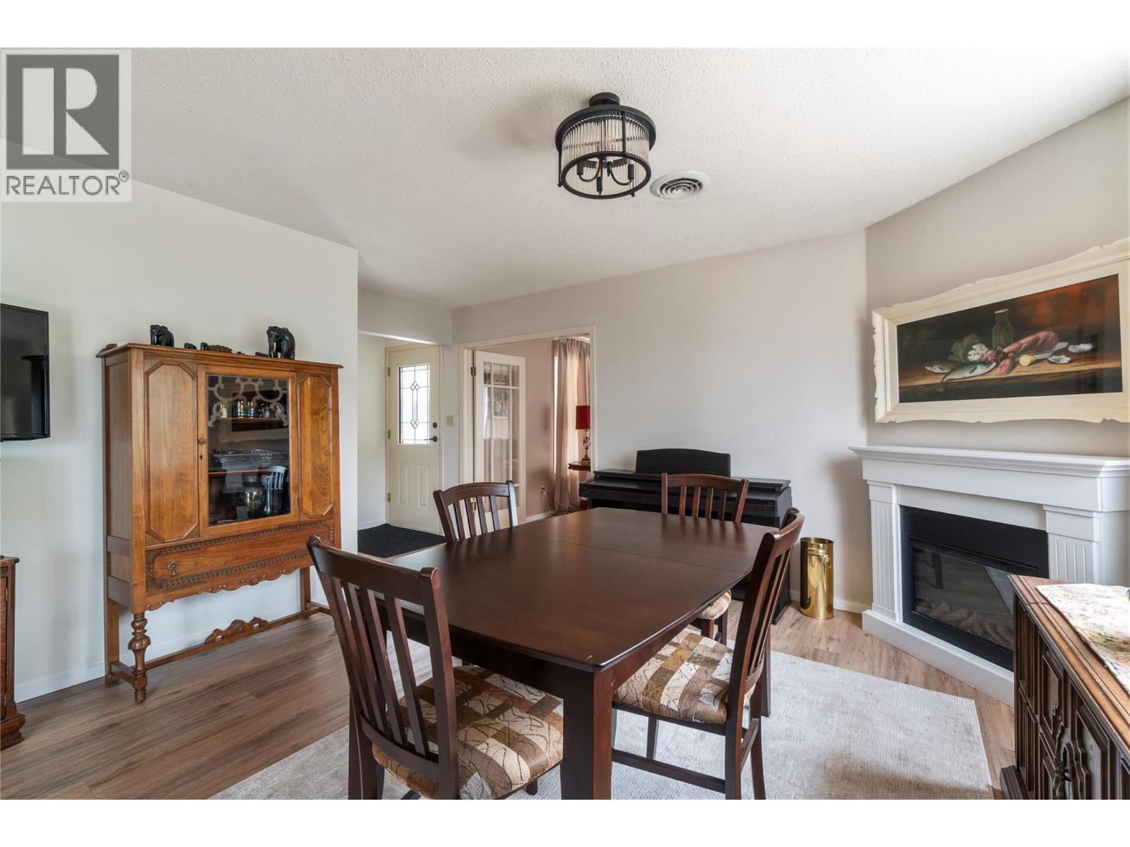 1961 16 Street NE - 13