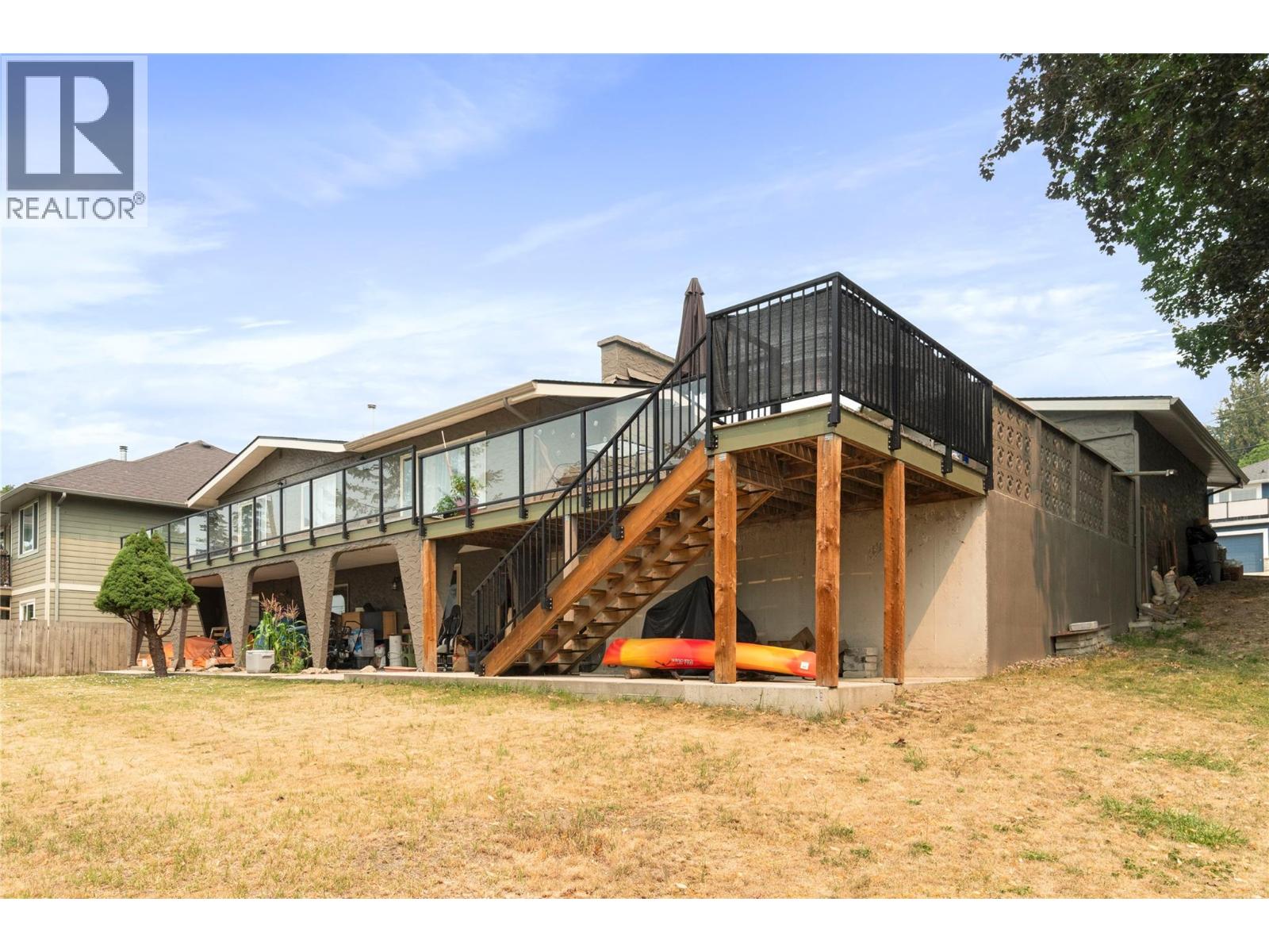 1961 16 Street NE - 48
