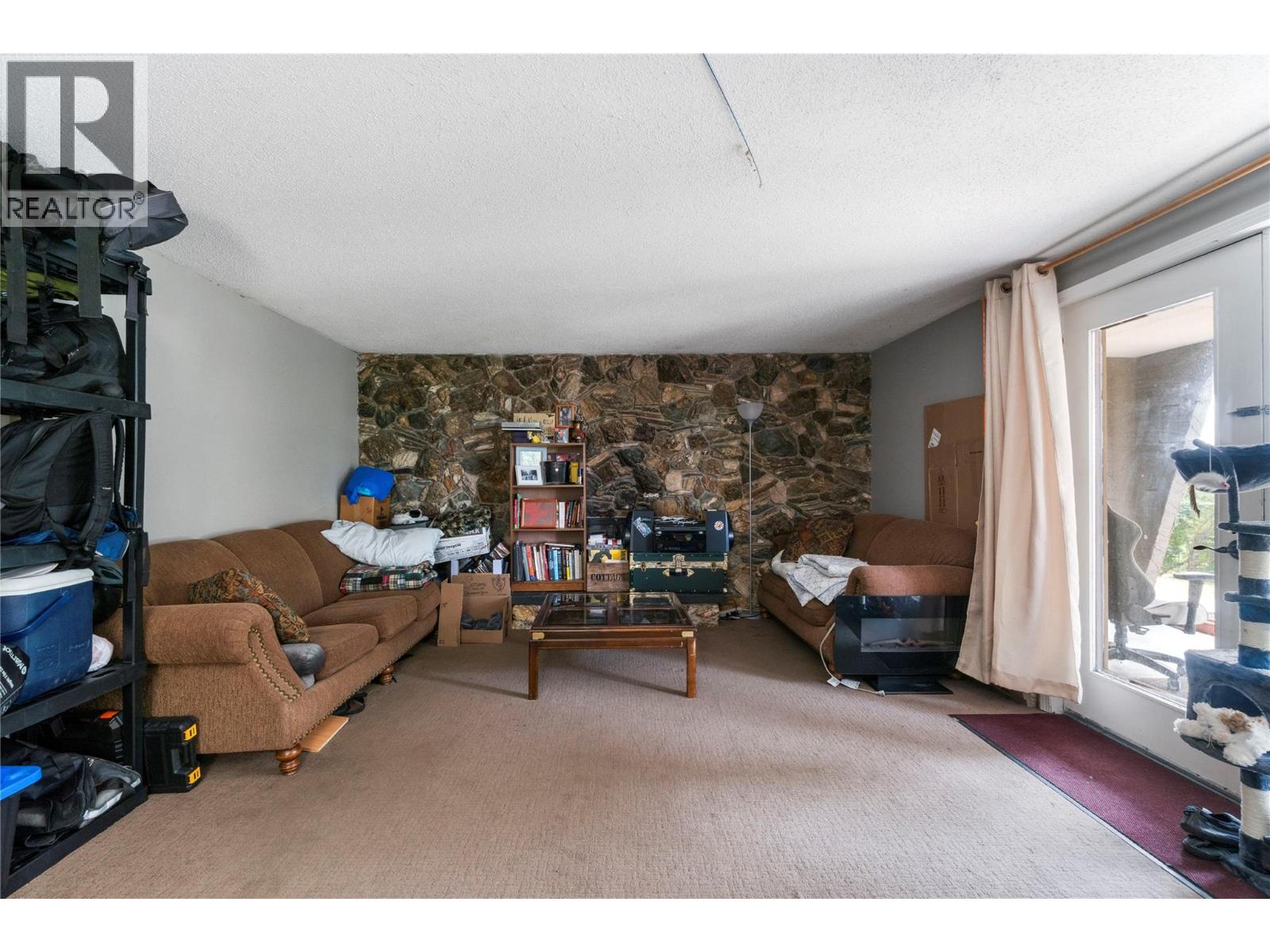 1961 16 Street NE - 32