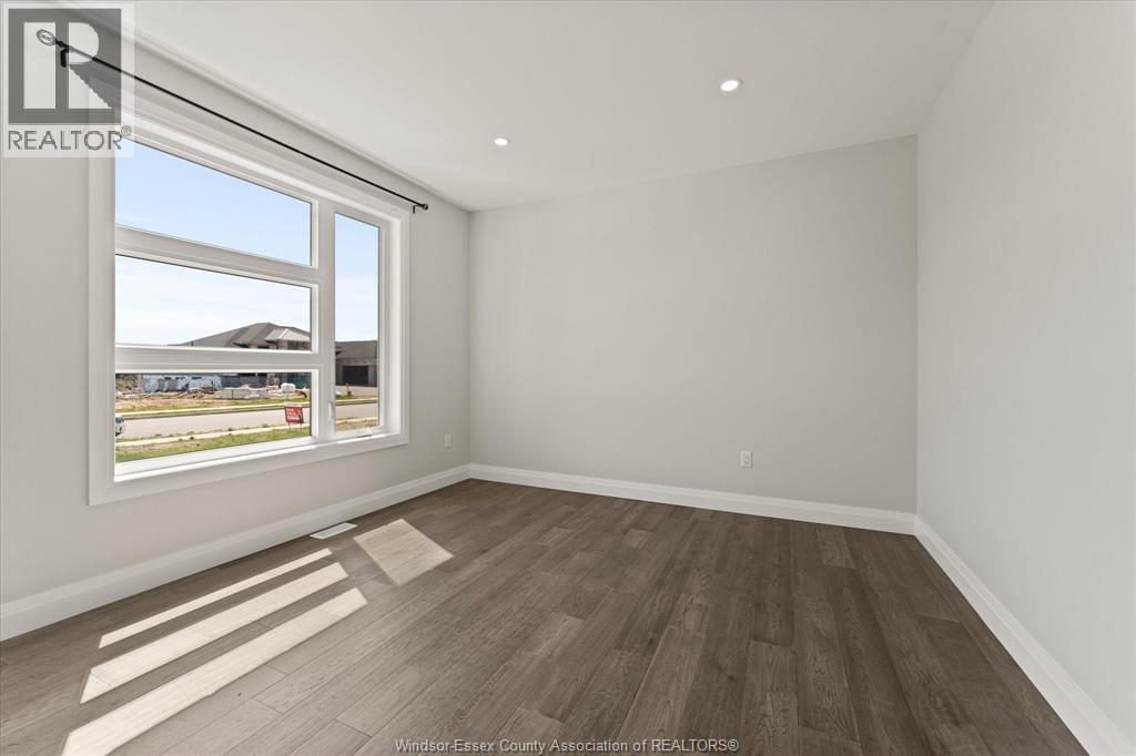 22 GREGORY AVENUE - 17