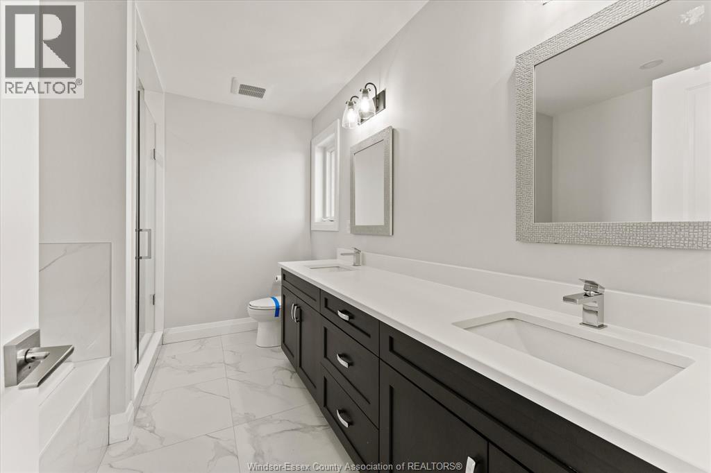 22 GREGORY AVENUE - 21