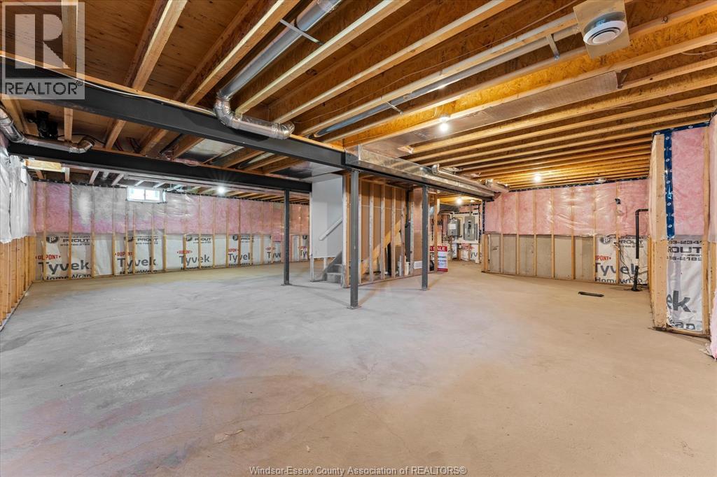 22 GREGORY AVENUE - 33