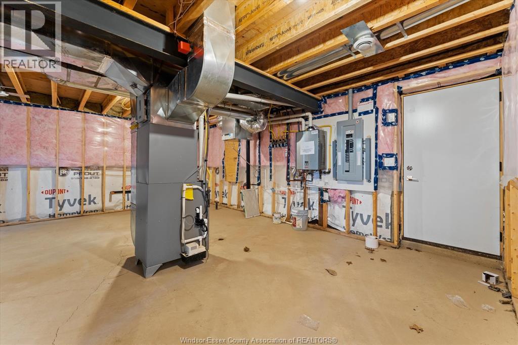 22 GREGORY AVENUE - 36