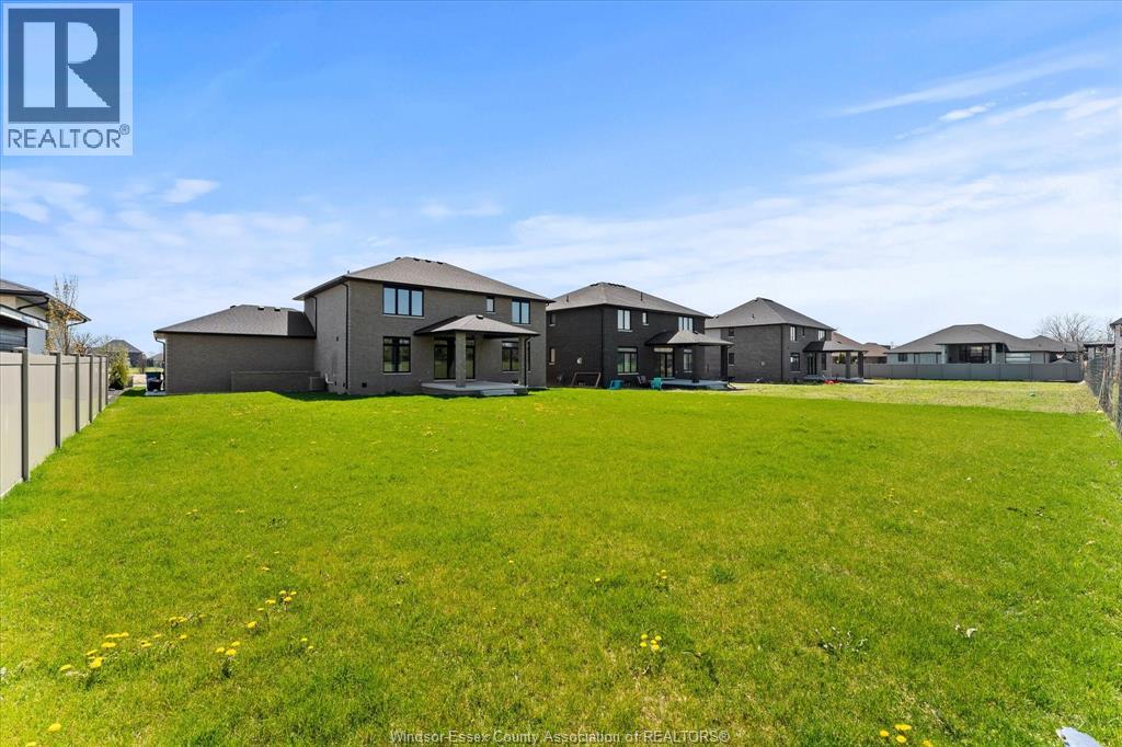 22 GREGORY AVENUE - 41
