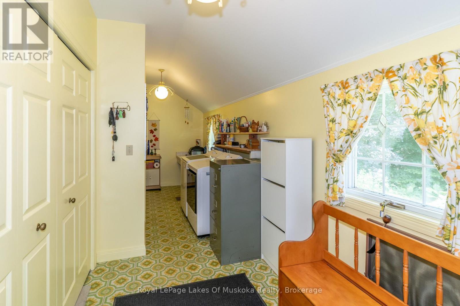 33 SOUTH MUSKOKA DRIVE - 32