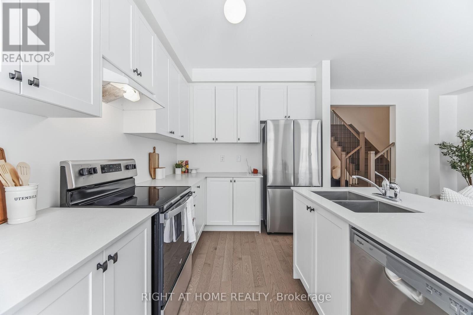 77 SINGHAMPTON ROAD - 10