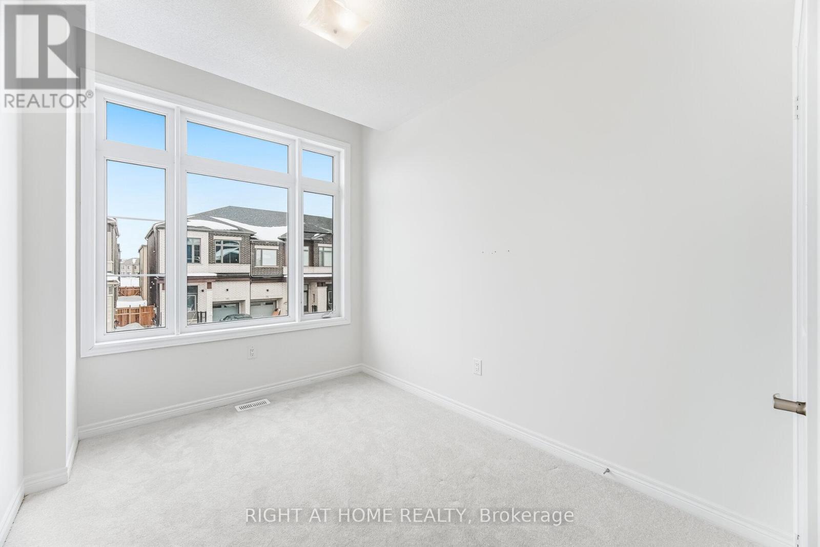 77 SINGHAMPTON ROAD - 24