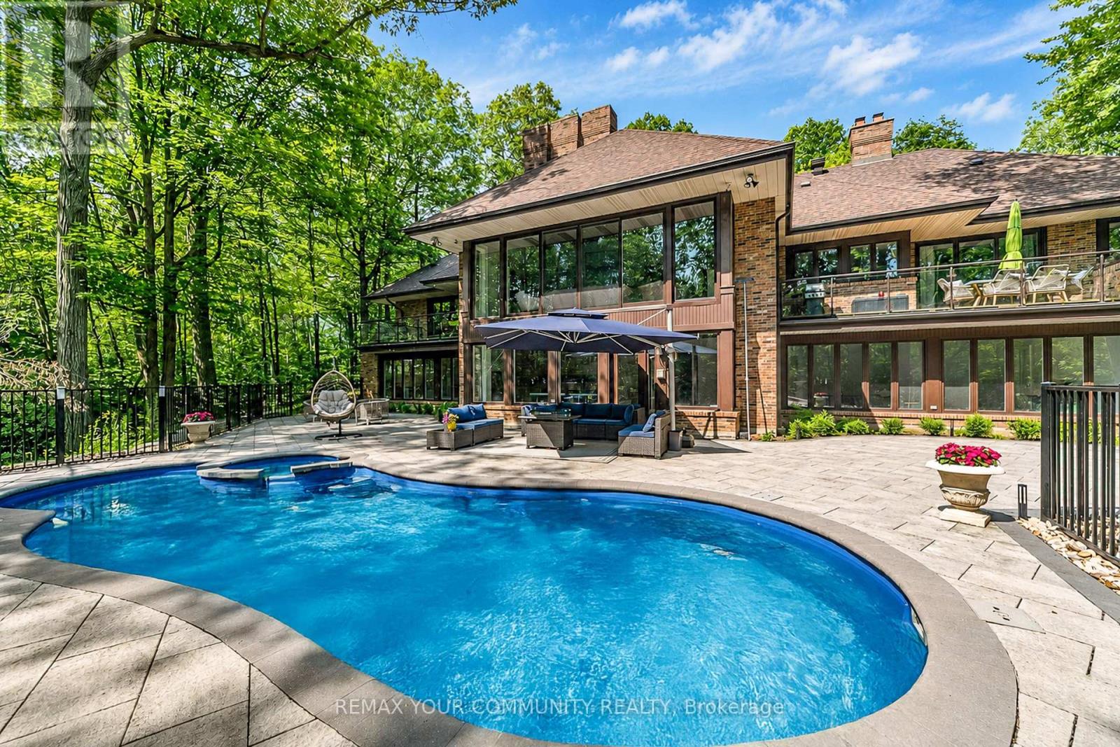 76 TRAILWOOD CRESCENT - 44