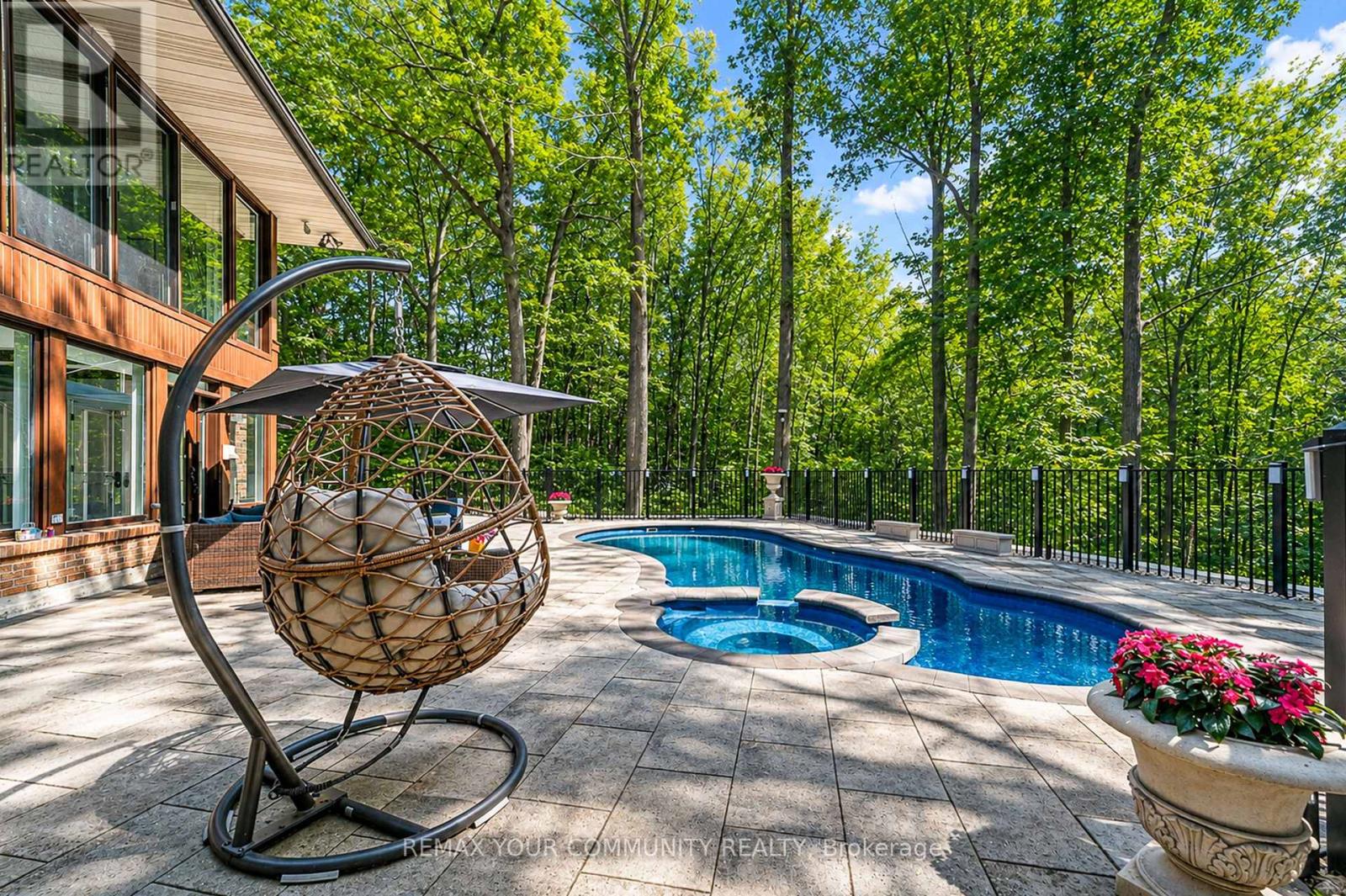 76 TRAILWOOD CRESCENT - 45