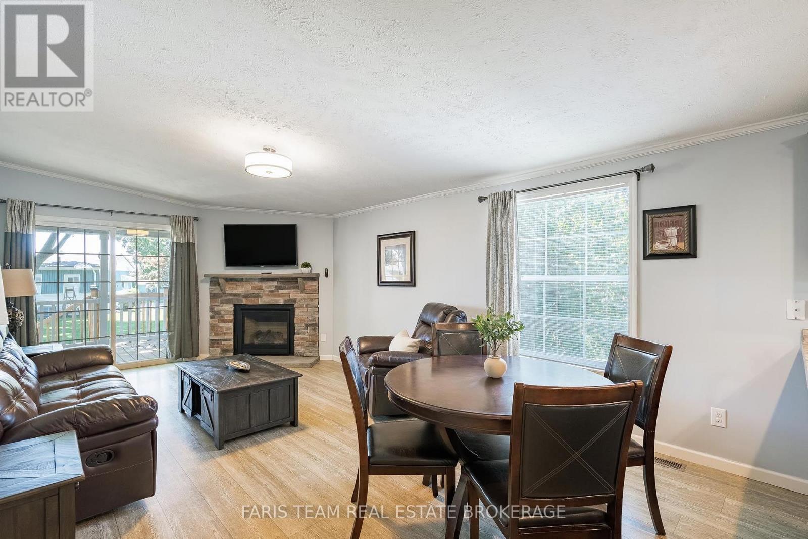 37 HAWTHORNE DRIVE - 11