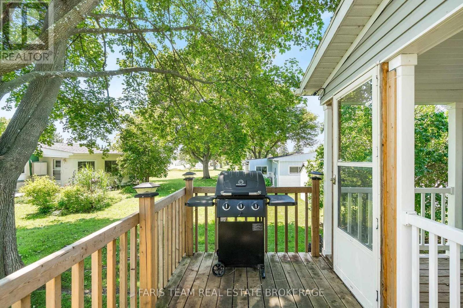 37 HAWTHORNE DRIVE - 24