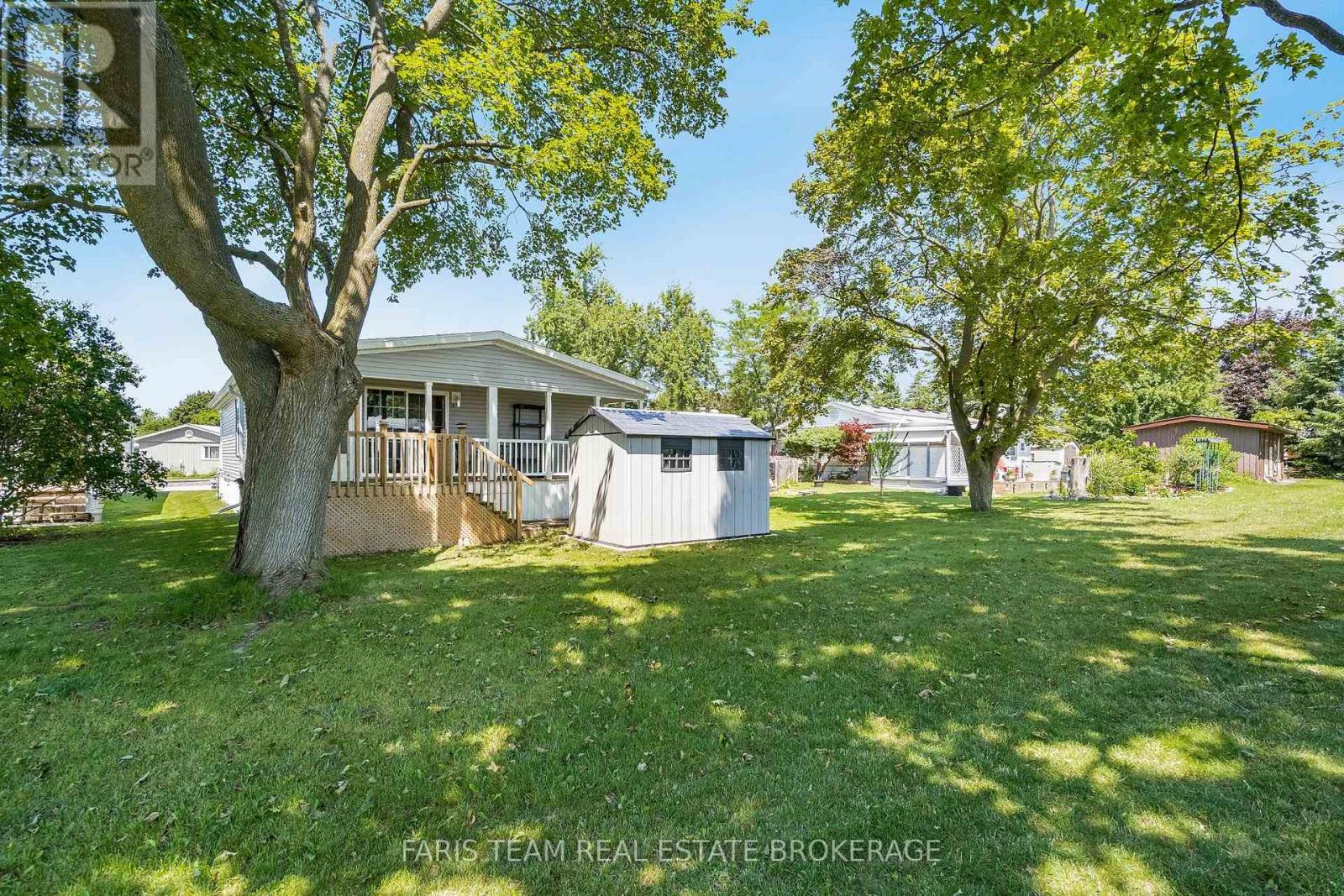 37 HAWTHORNE DRIVE - 27