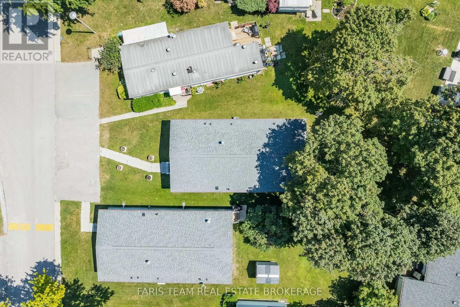 37 HAWTHORNE DRIVE - 31