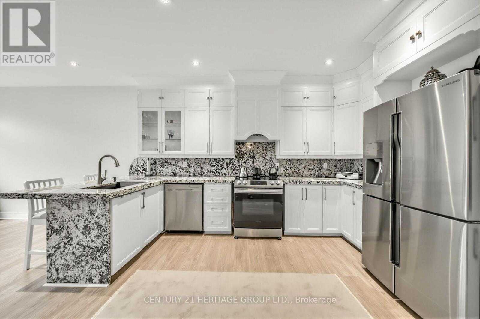 2621A KEELE STREET - 10