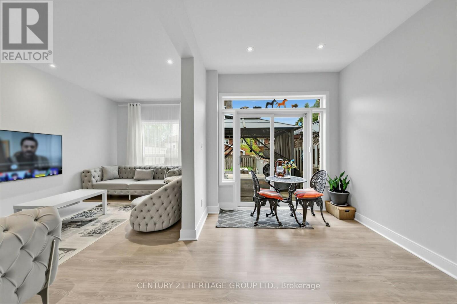 2621A KEELE STREET - 13