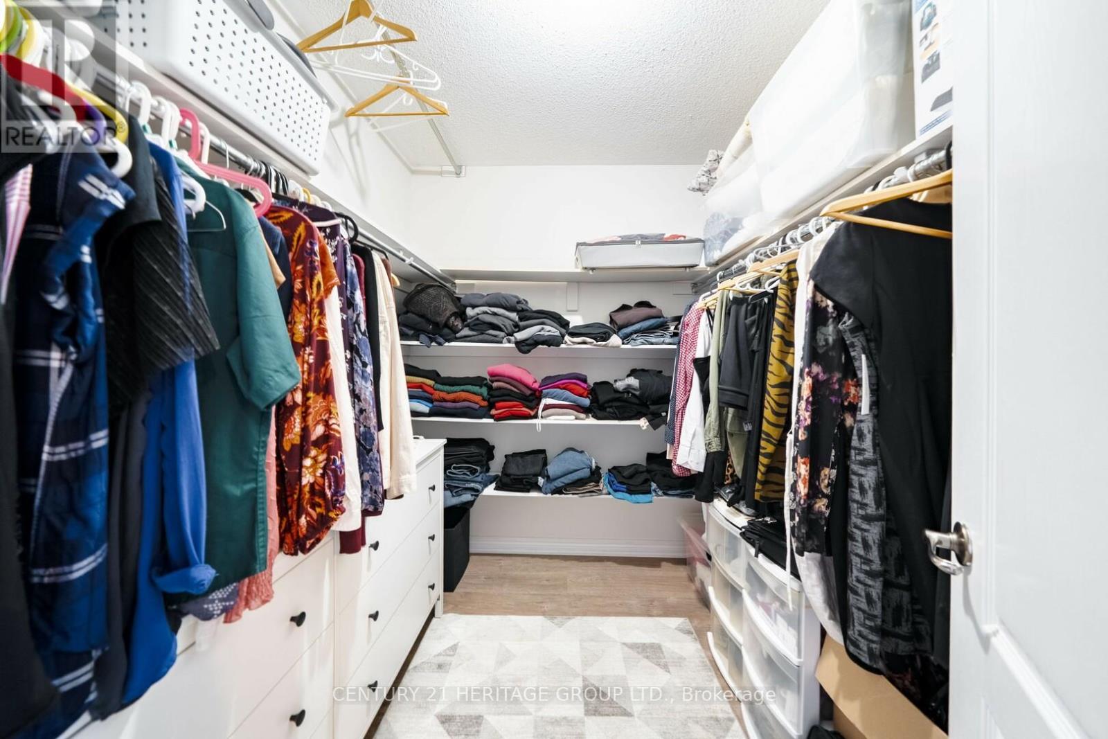 2621A KEELE STREET - 22