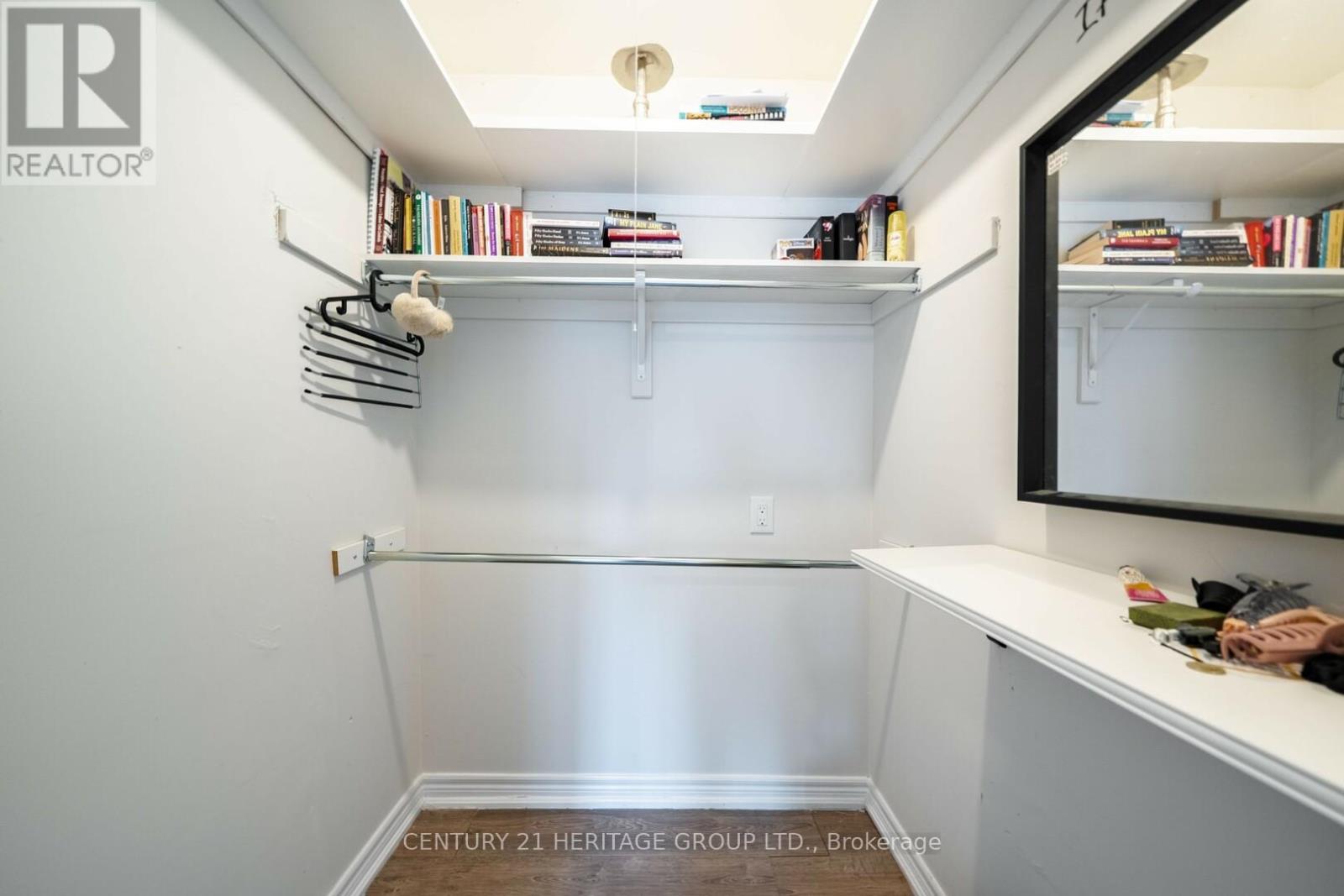 2621A KEELE STREET - 29