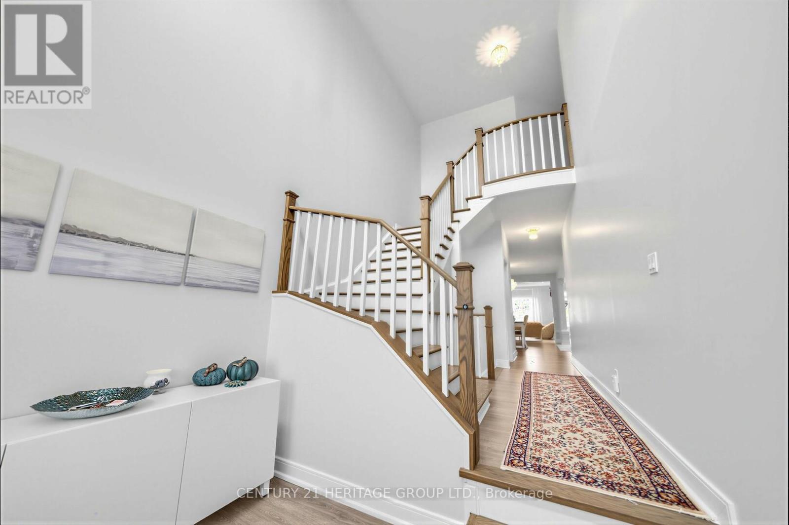 2621A KEELE STREET - 3
