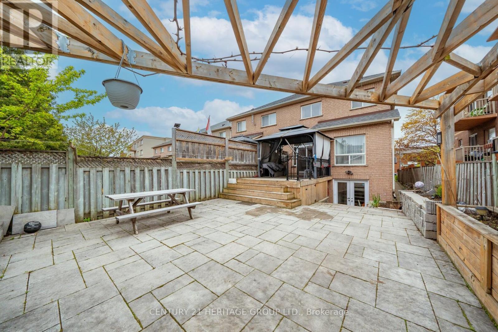 2621A KEELE STREET - 45