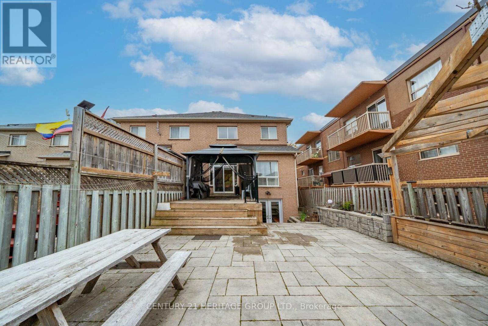 2621A KEELE STREET - 46