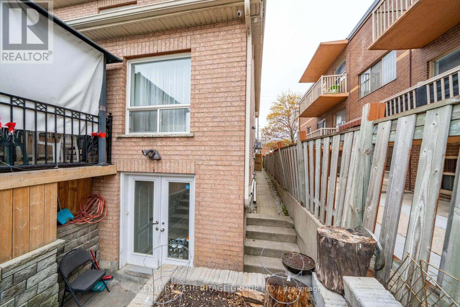 2621A KEELE STREET - 49