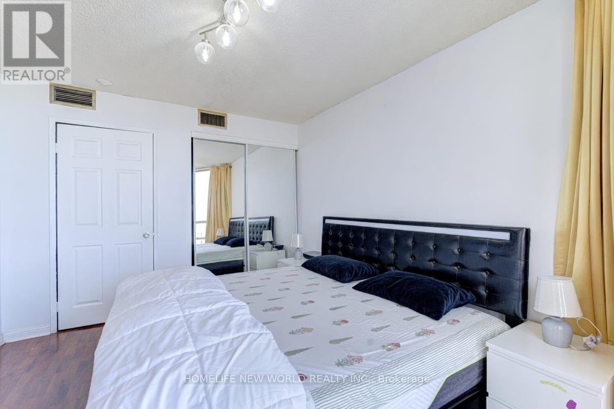 #2704 45 KINGSBRIDGE GARDEN CIRCLE - 11