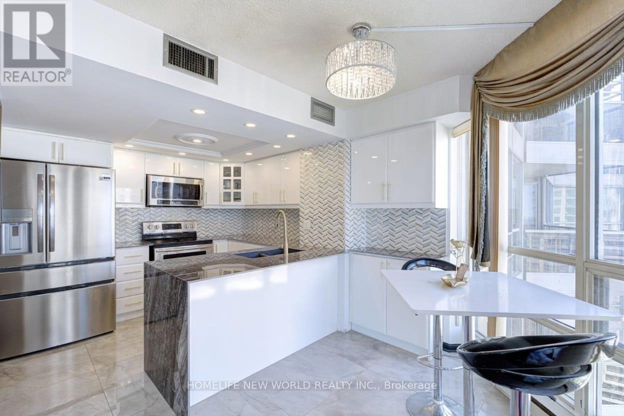 #2704 45 KINGSBRIDGE GARDEN CIRCLE - 6