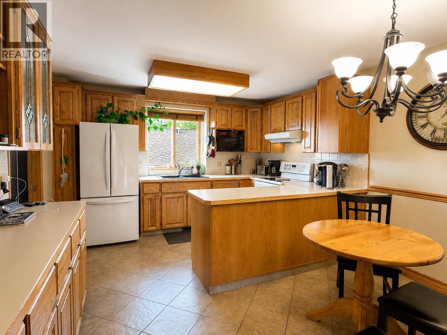 785 IRWIN STREET - 9