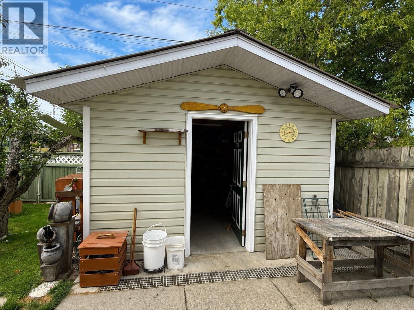 785 IRWIN STREET - 34