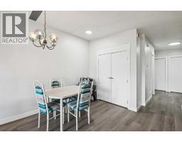 Living room - 4210 Richmond Road Sw, Calgary, AB T3E4P3 Photo 6