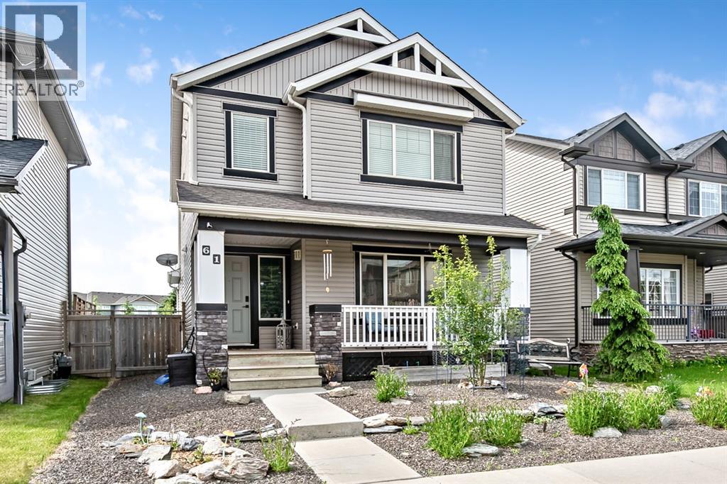 61 Drake Landing Loop, Drake Landing, Okotoks photo 1