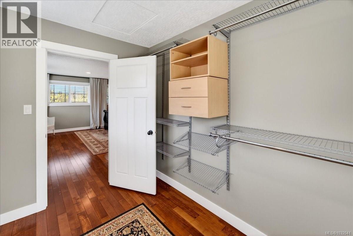 1035 Briarwood Cres - 26
