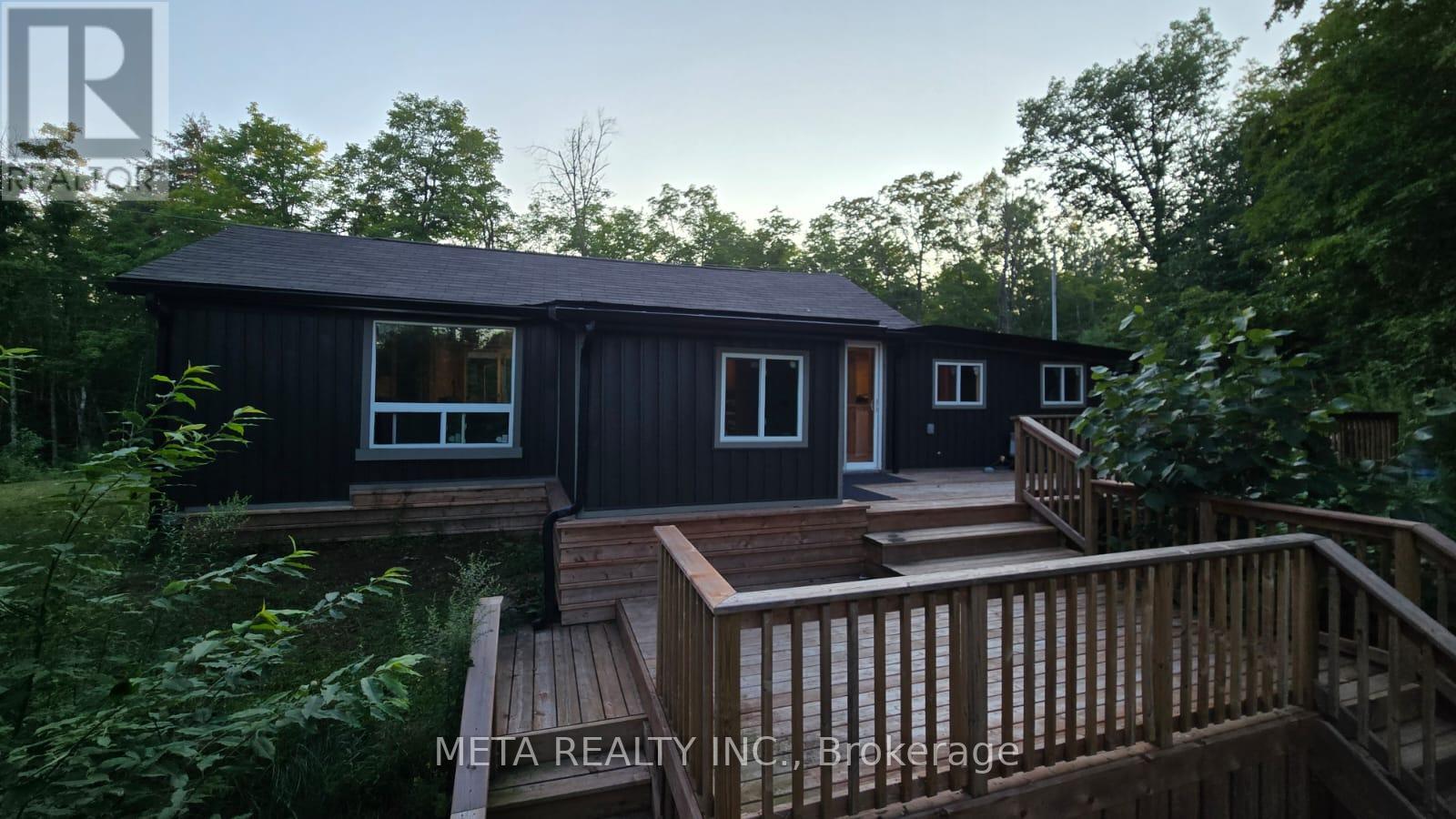 106 BOUNDARY LANE - 4
