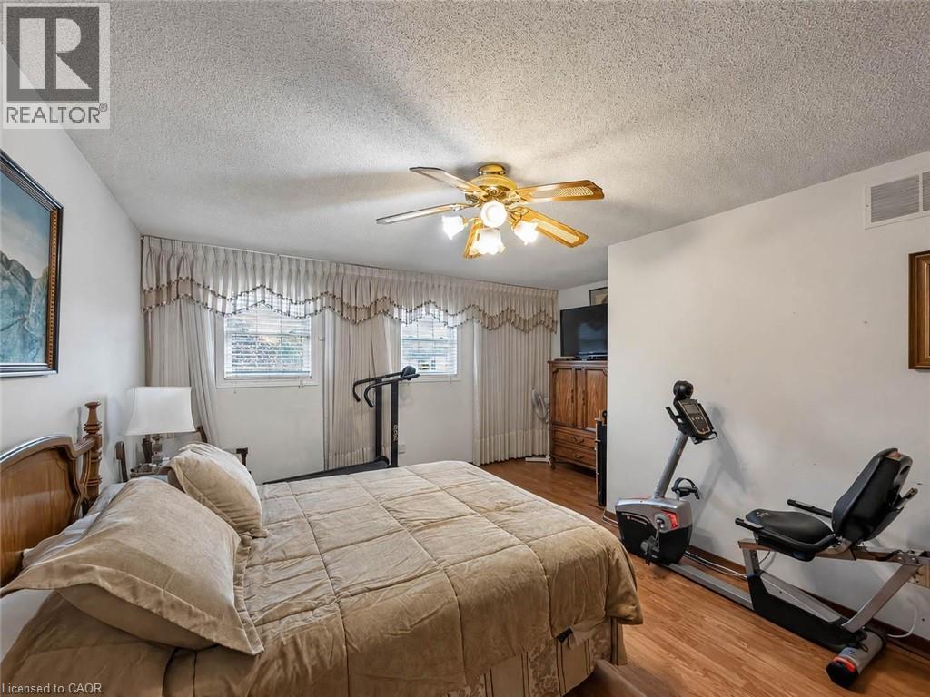 1018 UPPER SHERMAN Avenue - 25