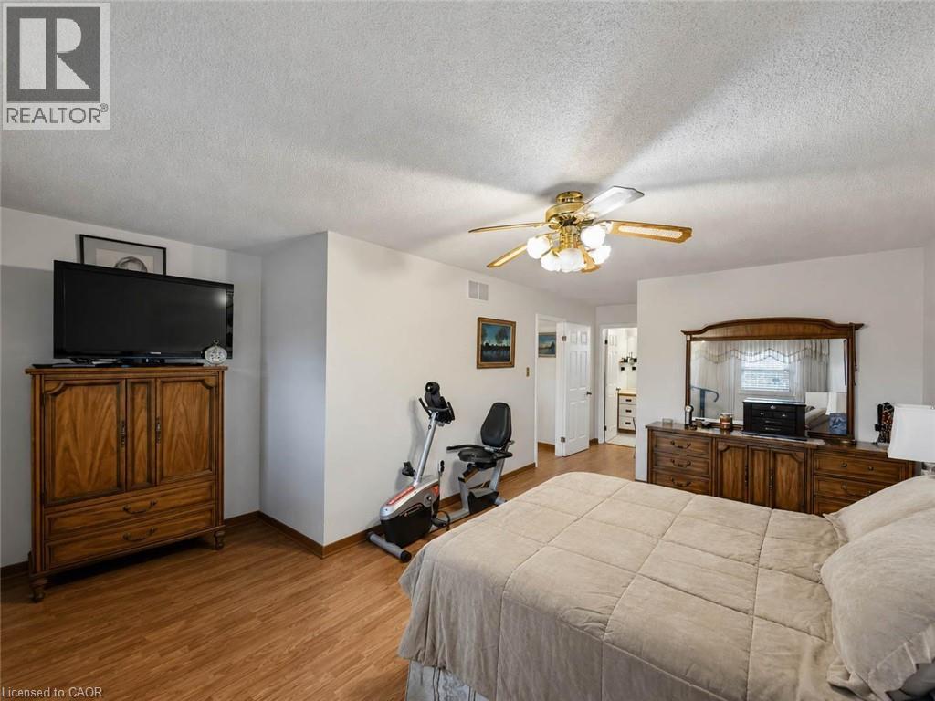 1018 UPPER SHERMAN Avenue - 26