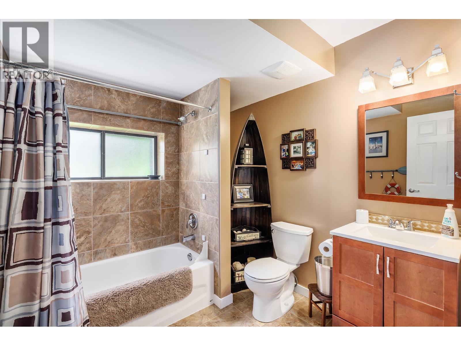 3321 Gates Road, West Kelowna