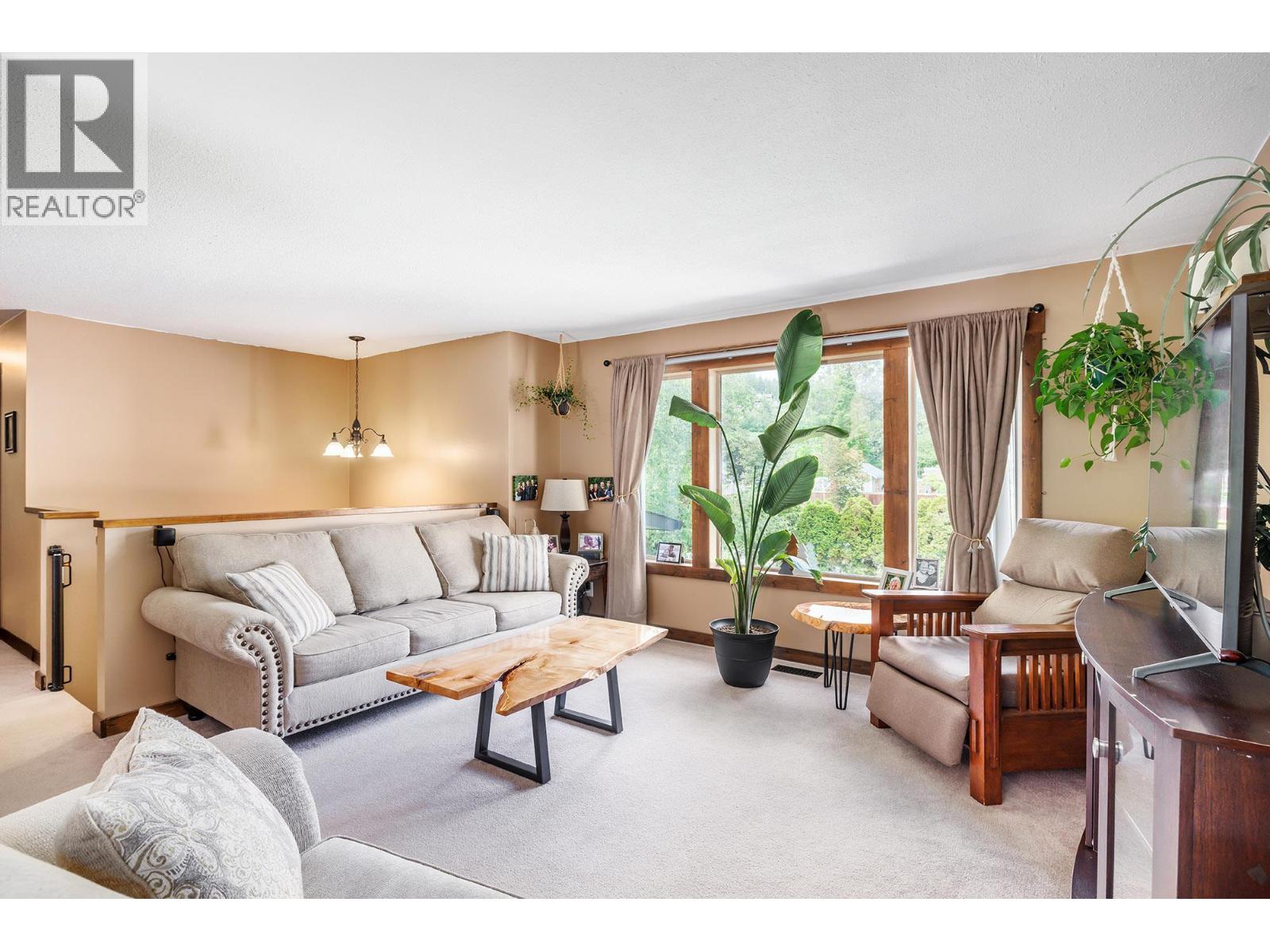  3321 Gates Road, West Kelowna