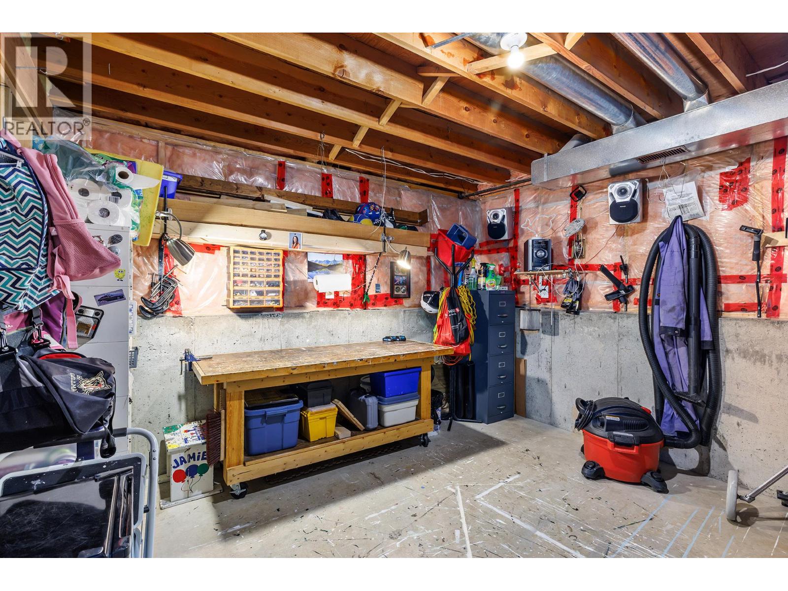  3321 Gates Road, West Kelowna