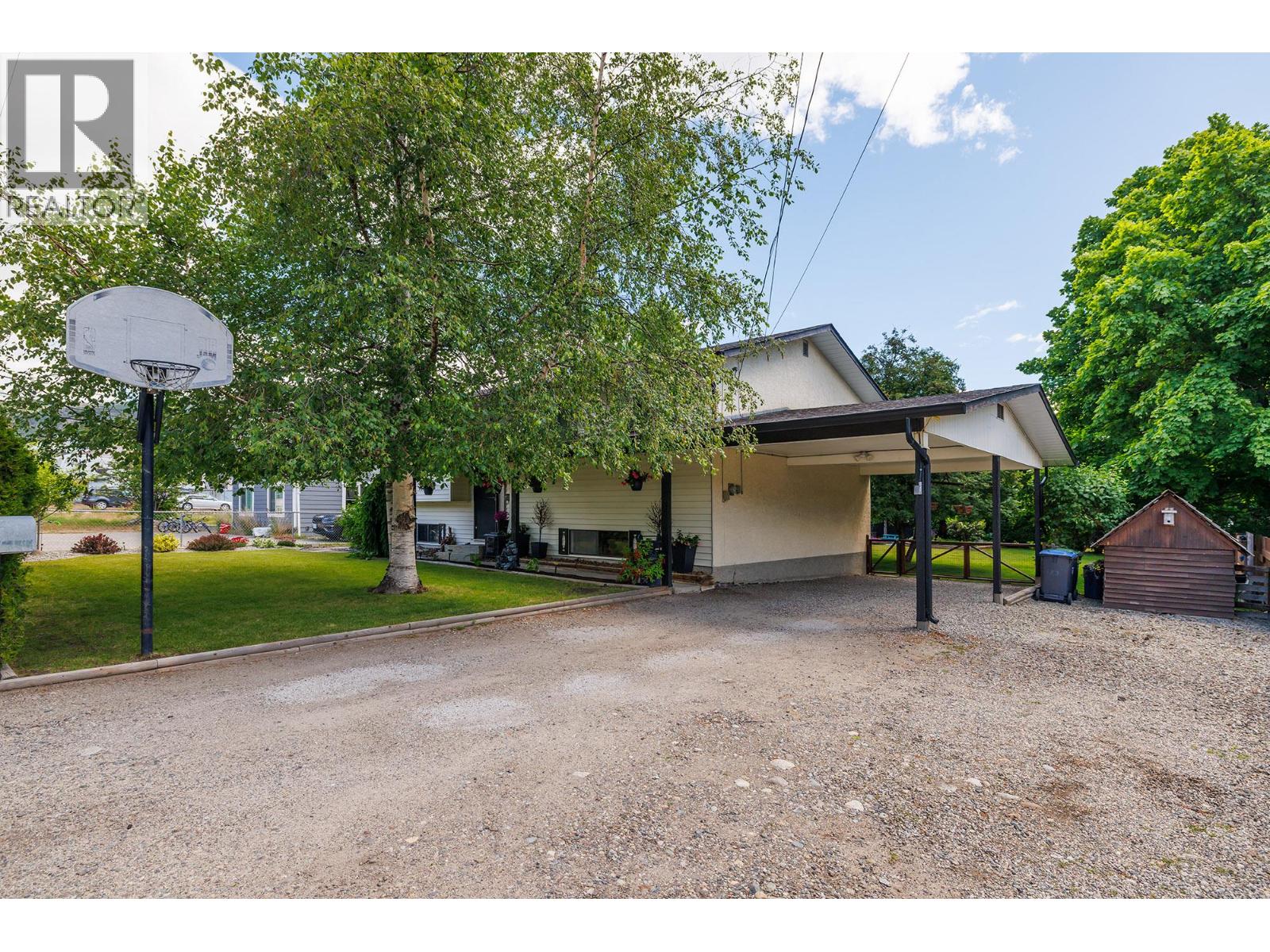  3321 Gates Road, West Kelowna