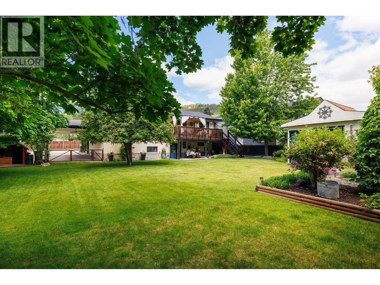  3321 Gates Road, West Kelowna