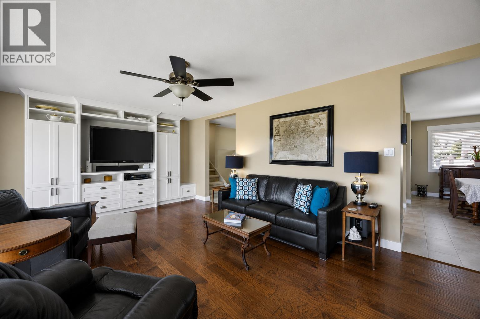 329 & 331 Lakeshore Drive - 10
