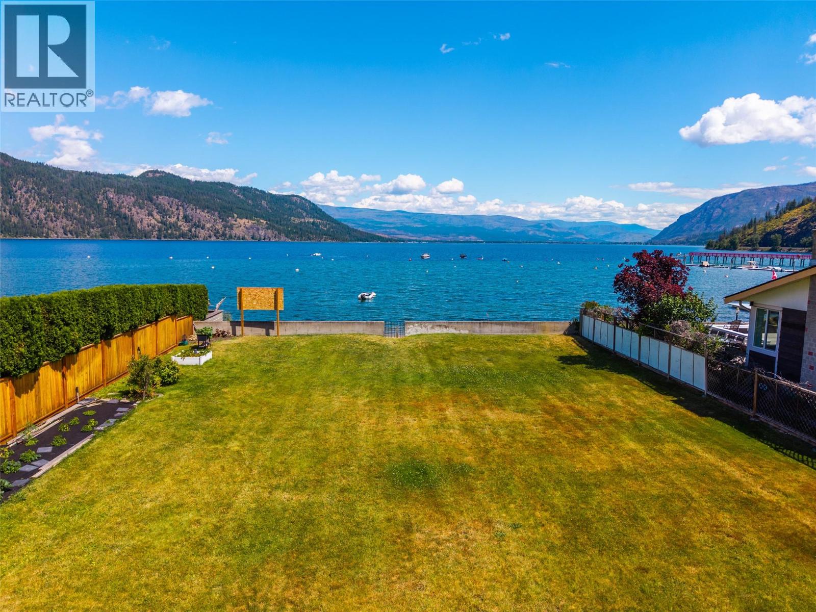329 & 331 Lakeshore Drive - 4