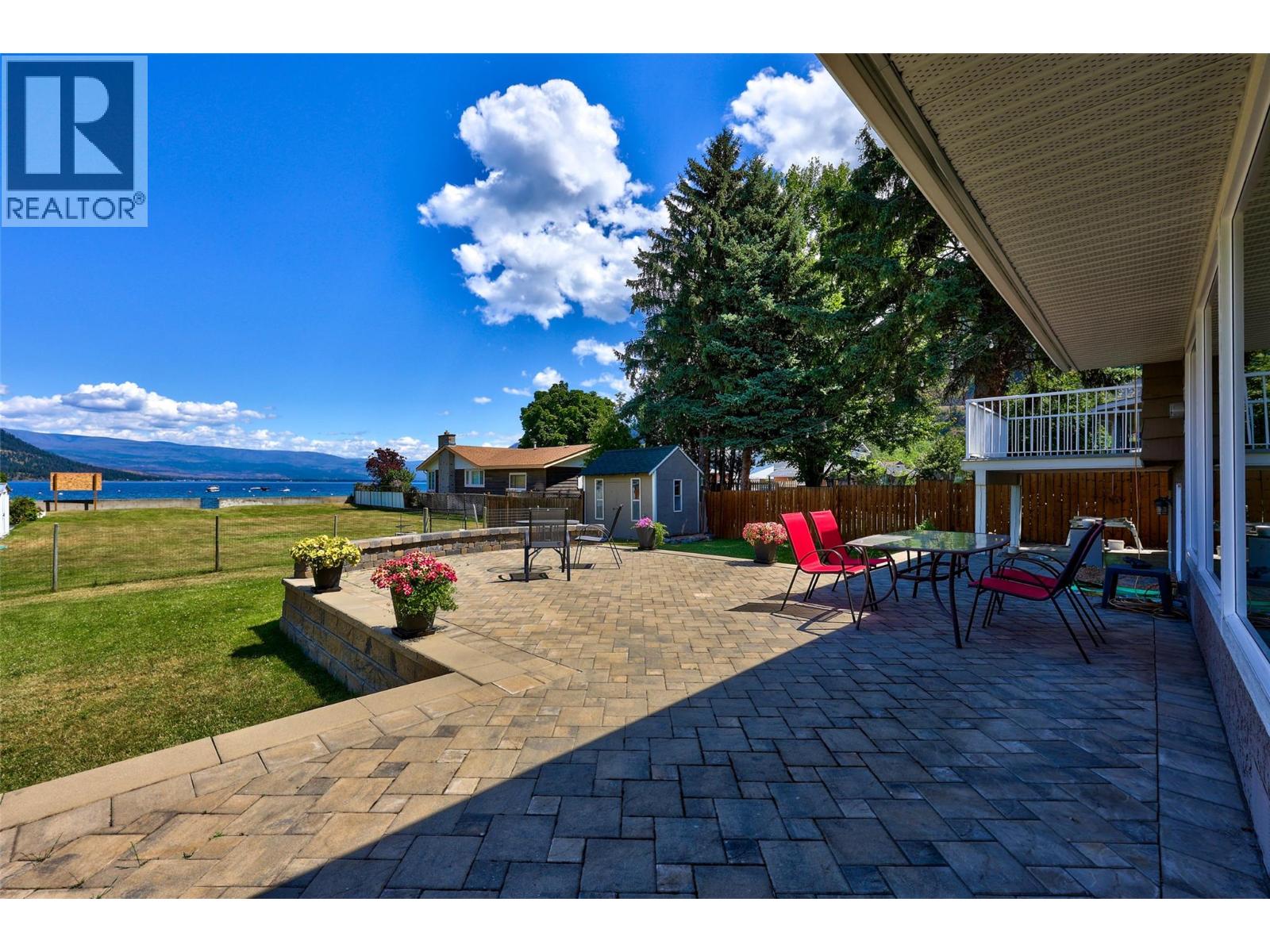 329 & 331 Lakeshore Drive - 16