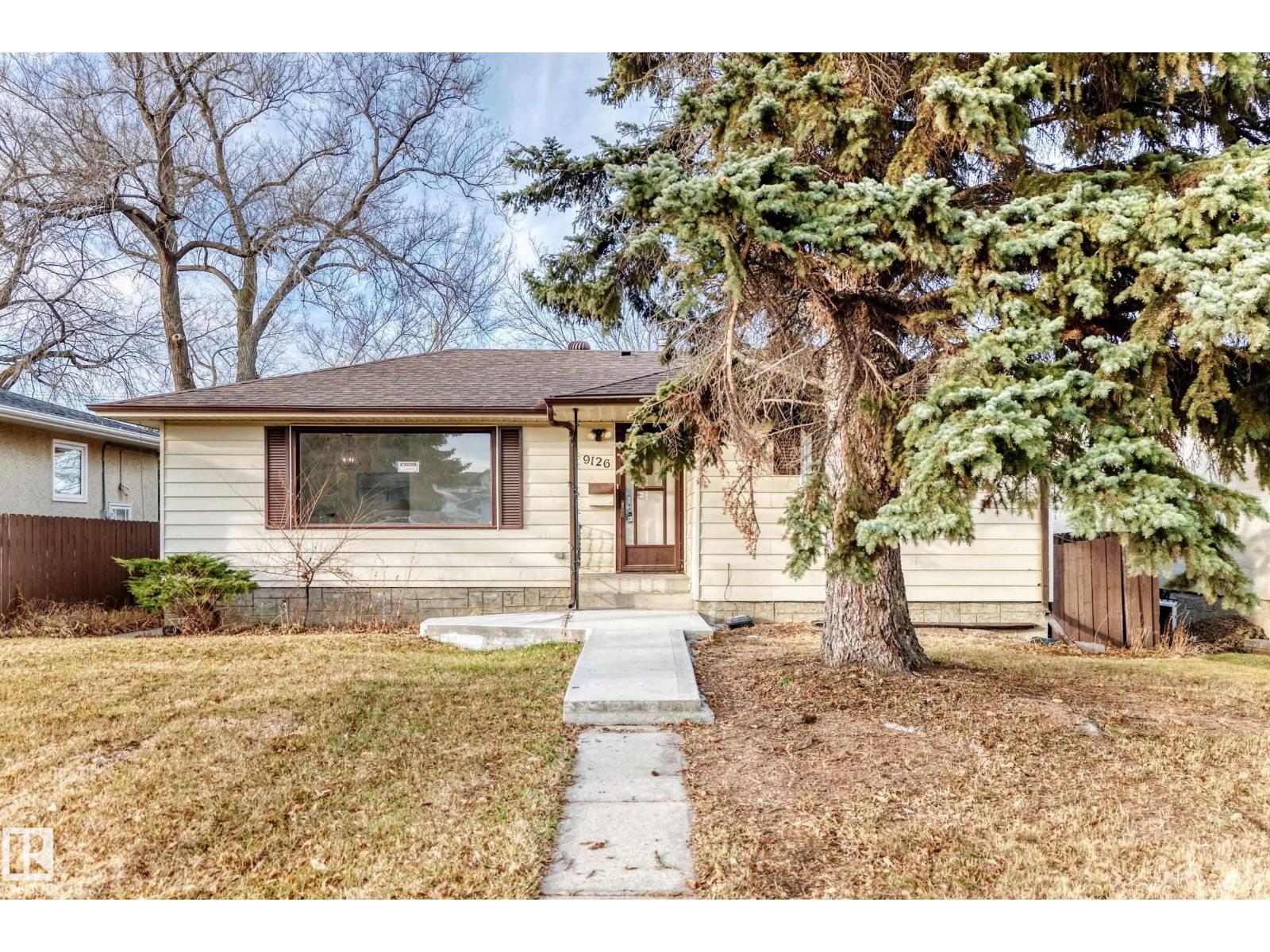 9126 152 St NW - 1